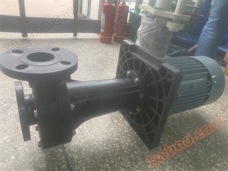 Vertikální čerpadlo odolné proti kyselinám